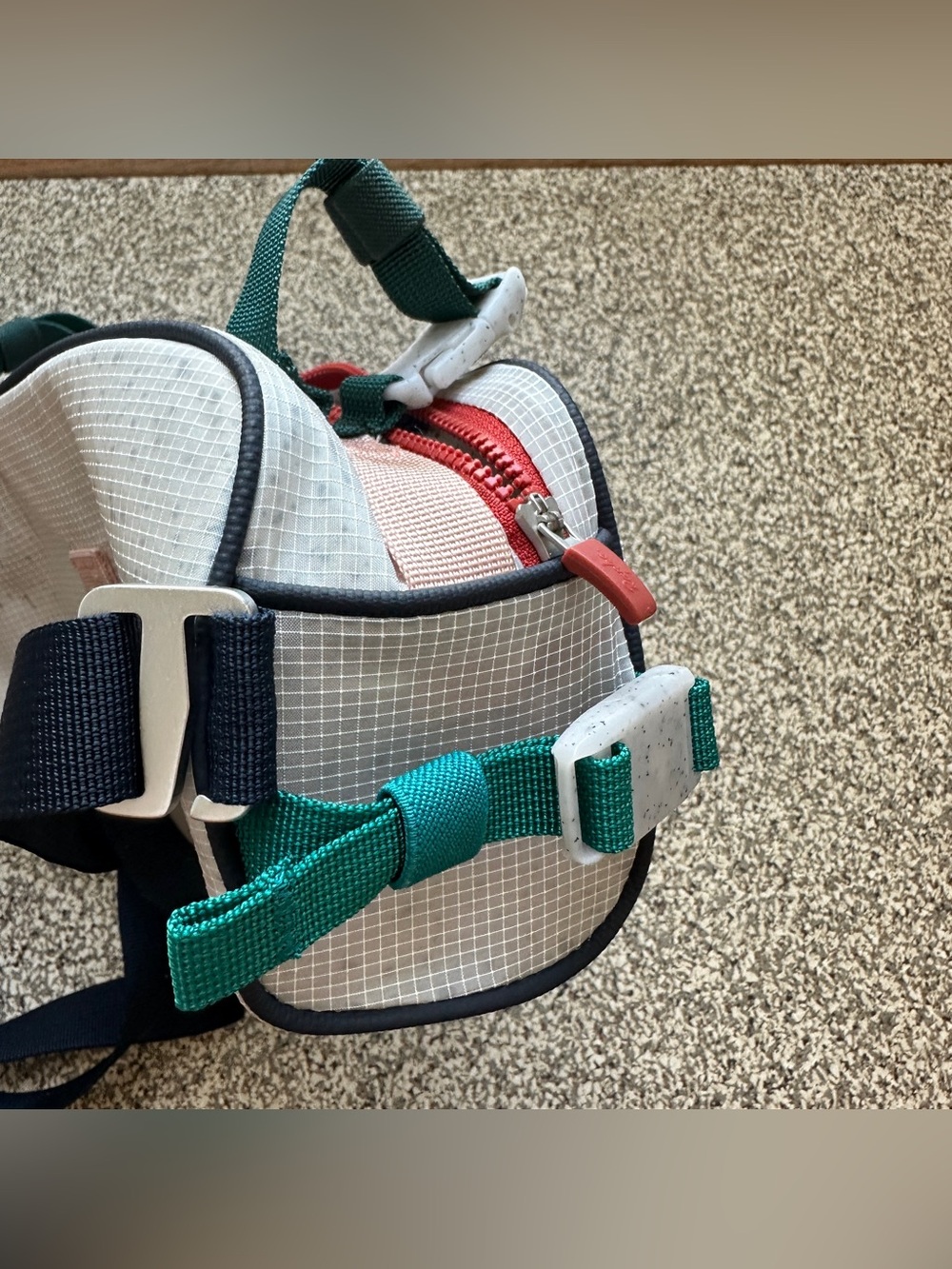 Rapha x Outdoor Voices cycling bar bag - Picture 10 of 11
